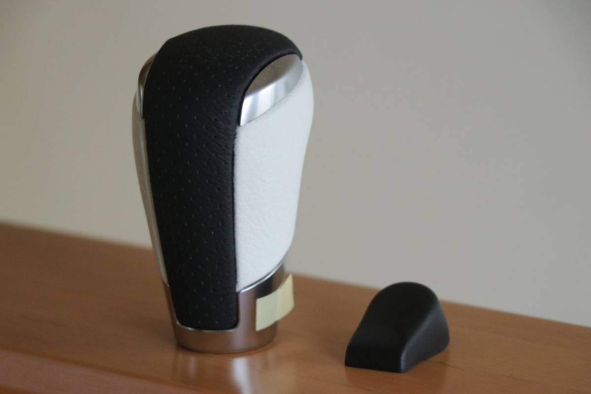 送料無料◆マツダ 純正シフトノブ本革巻替え ブラックP×アイボリーW ※シフトノブ付属拍卖