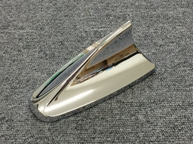 送料込 シャークフィンダミーアンテナ クロームメッキ サメ フィン モール ルーフ エアロ デイフューザー ボルテックスジェネレーター 車用拍卖