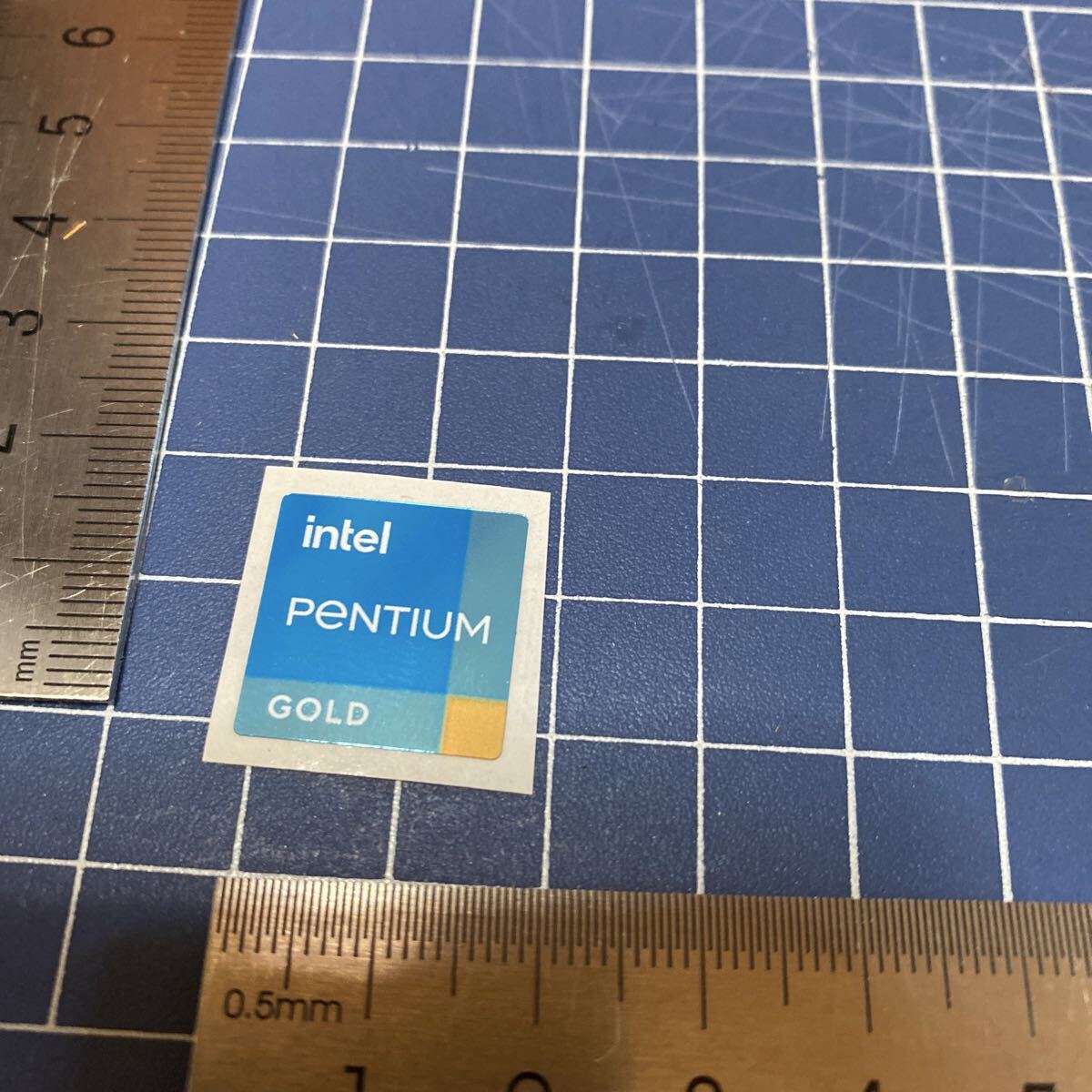 Intel PENTIUM GOLD パソコンエンブレムシール@4060拍卖
