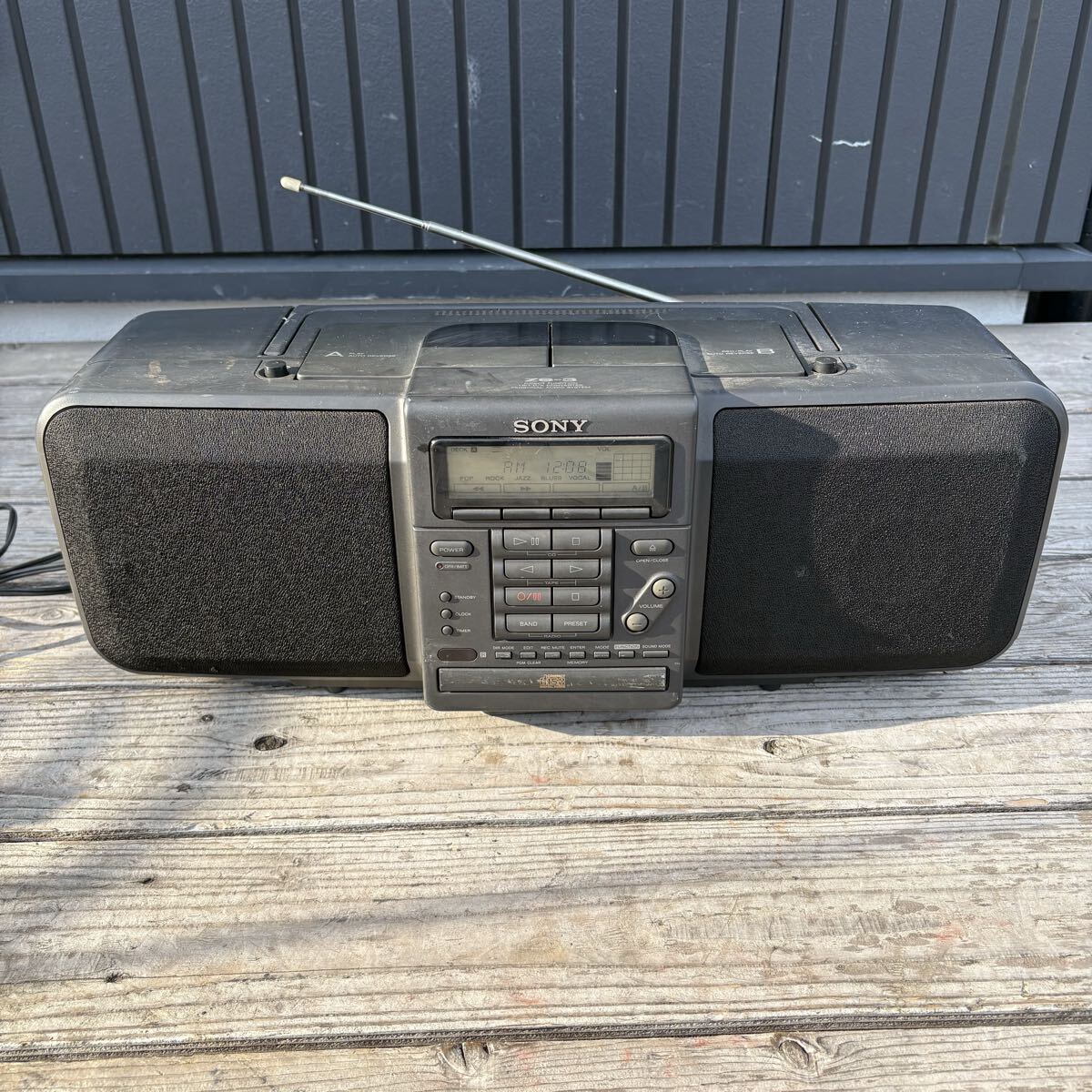 SONY ソニー ZS-3 CDラジカセ 当時物 CDラジオ音出し動作確認済み カセット不明 裏蓋なし オーディオ機器 ビンテージ ヴィンテージ拍卖