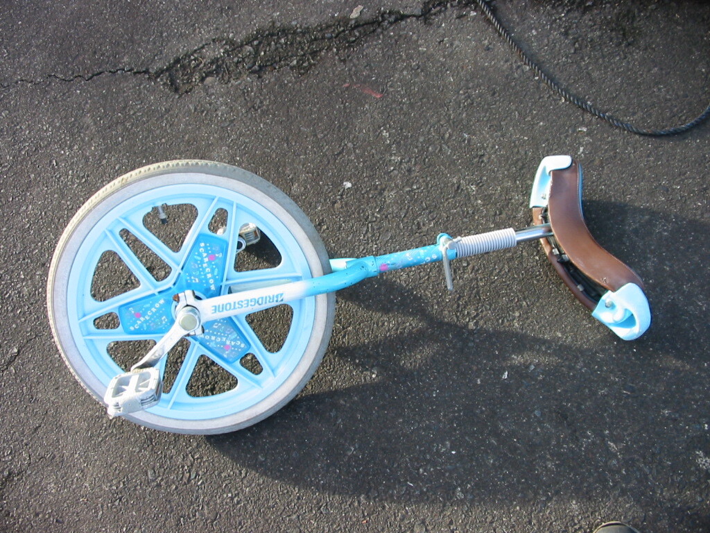 一輪車 子供用 ブリヂストン 中古品 ジャンク品 小学校 中学校 小学生 中学生 水色 青色 運動 体育 練習用 三重県 キッズ 遊び 友達拍卖