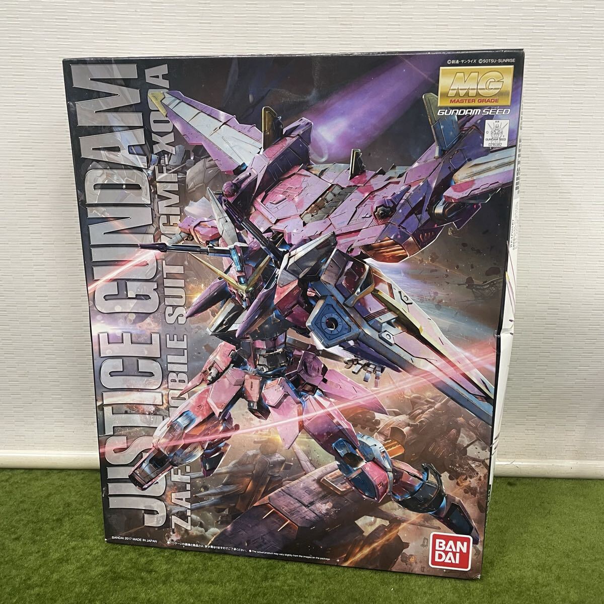19★☆未組立保管品 BANDAI/バンダイ プラモデル/ガンプラ MG 1/100 ZGMF-X09A ジャスティスガンダム 機動戦士ガンダムSEED拍卖