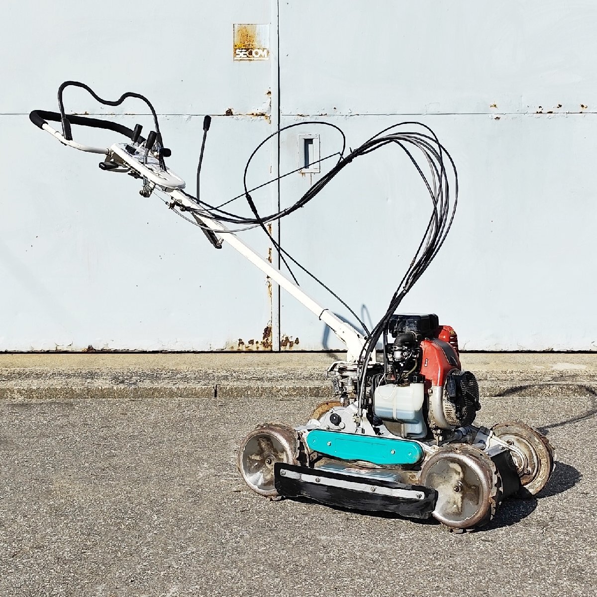 【富山】オーレック 自走式傾斜地草刈機 スパイダーモア SP851A 刈幅約500㎜ 多用途草刈機 4WD 斜面 草刈り 畦草刈 混合油 倉庫内保管 中古拍卖