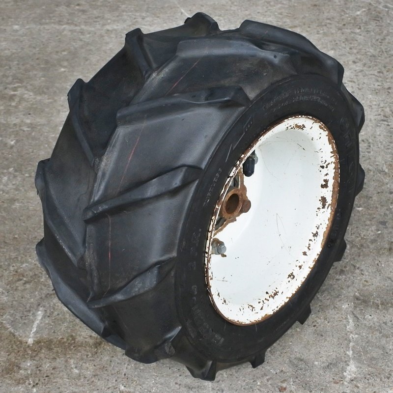 【宮城】オーレック ロータリモーア用 タイヤ 12×5.50-6 2PR チューブレス ウイングモア 後輪 交換 修理 発送可 中古 東北 倉庫保管拍卖