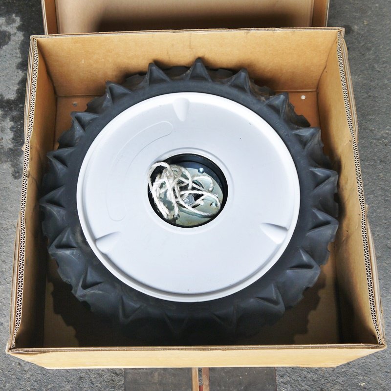 【新潟】未使用品 クボタ 8条植 田植機用 前車輪キット EP8D NW8S タイヤ 田植え機 田植機 8条スペア パーツ 部品 EP NW 倉庫保管 発送可能拍卖