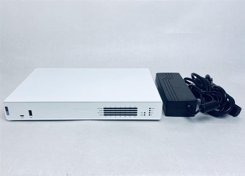 ライセンス期限:2027/3/30 <中古Aランク 清掃済 > SOPHOS XGS136 Firewall 初期化済 送料無料 領収書発行可拍卖