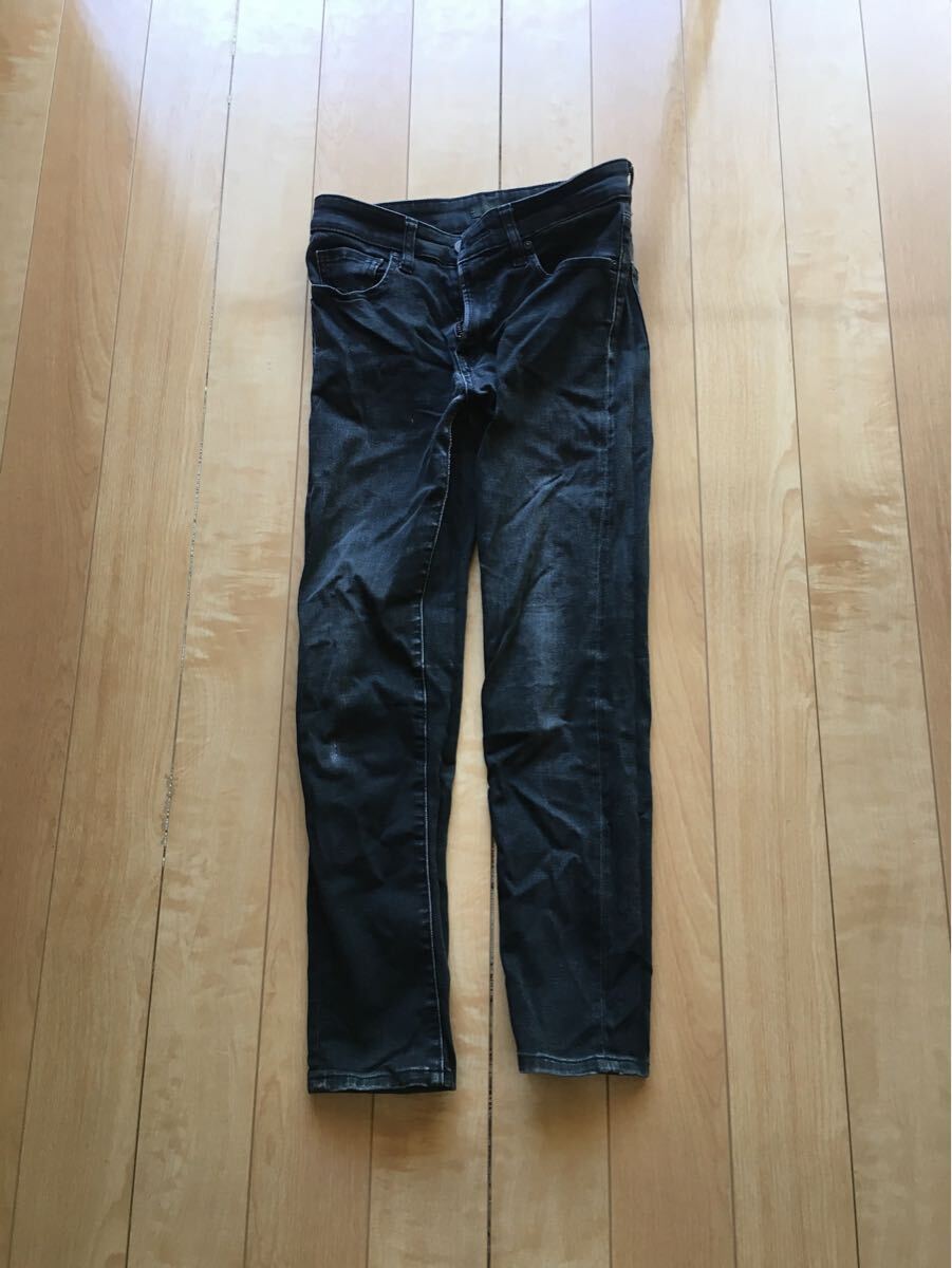 ユニクロ ウルトラストレッチスキニーフィットジーンズ 246-1-35 メンズ 28 ブラック拍卖