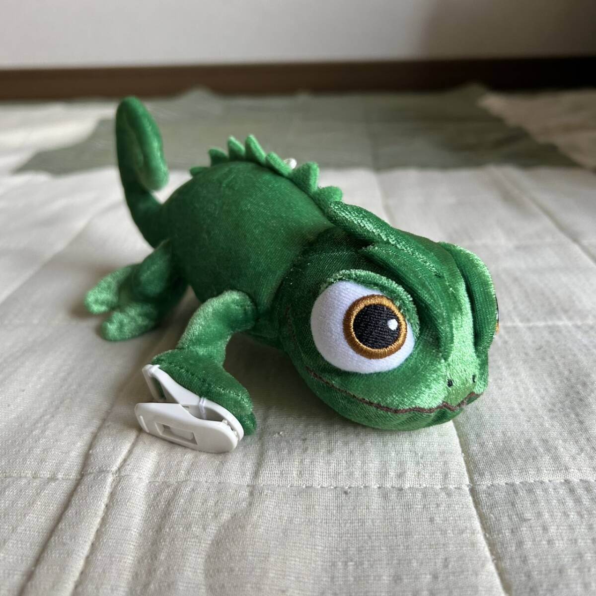 Disney ディズニー ラプンツェル パスカル カメレオン 肩のせぬいぐるみ拍卖