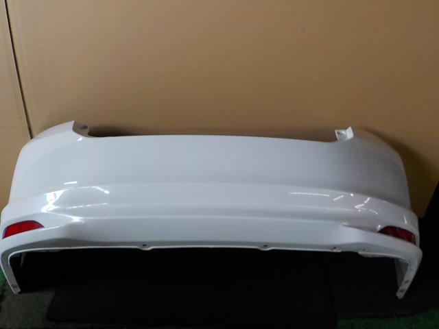 グレイス GM4 リアバンパー NH788P/パールホワイト【個人宅宛発送不可】拍卖