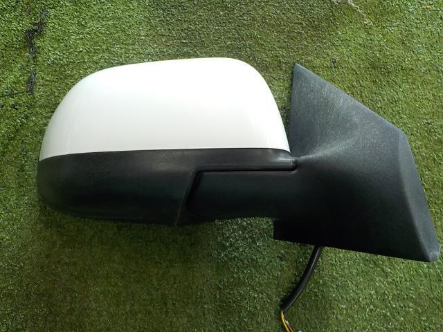 ラティオ N17 右サイドミラー QM1/白【個人宅宛発送不可】拍卖