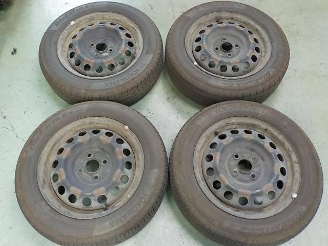 ◆175/65R15 ブルーアース 4本セット 2024年 残6mm トヨタ・アクア純正スチール付【個人宅宛発送不可】◆L-4-R拍卖