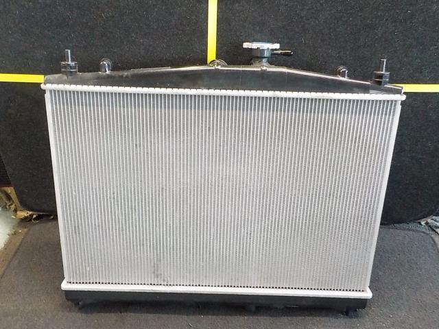 キューブ Z12 ラジエータ 交換歴あり【個人宅宛発送不可】拍卖