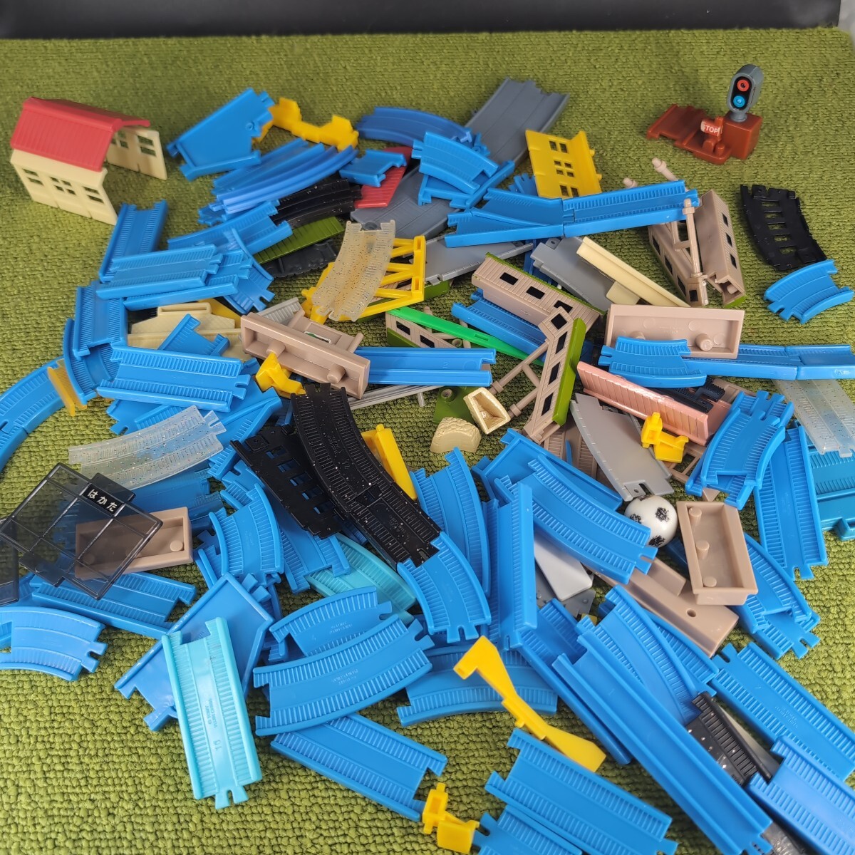 カプセルプラレール? 線路 など 大量セット!拍卖