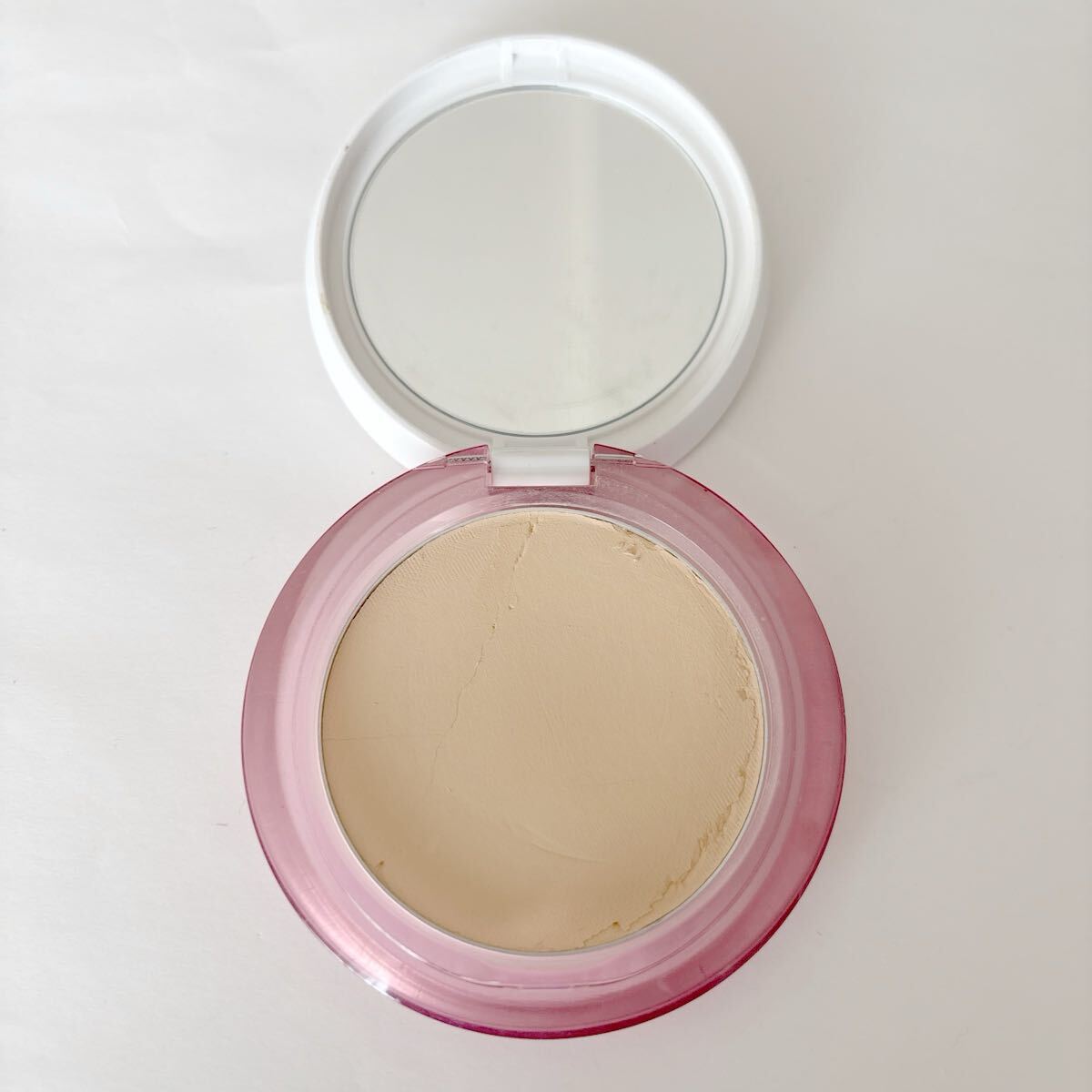 ナリスアップ / パラソーラ エッセンスインUVカットパウダー フェイスパウダー テカリ・毛穴・色ムラ・くすみを自然にカバー拍卖