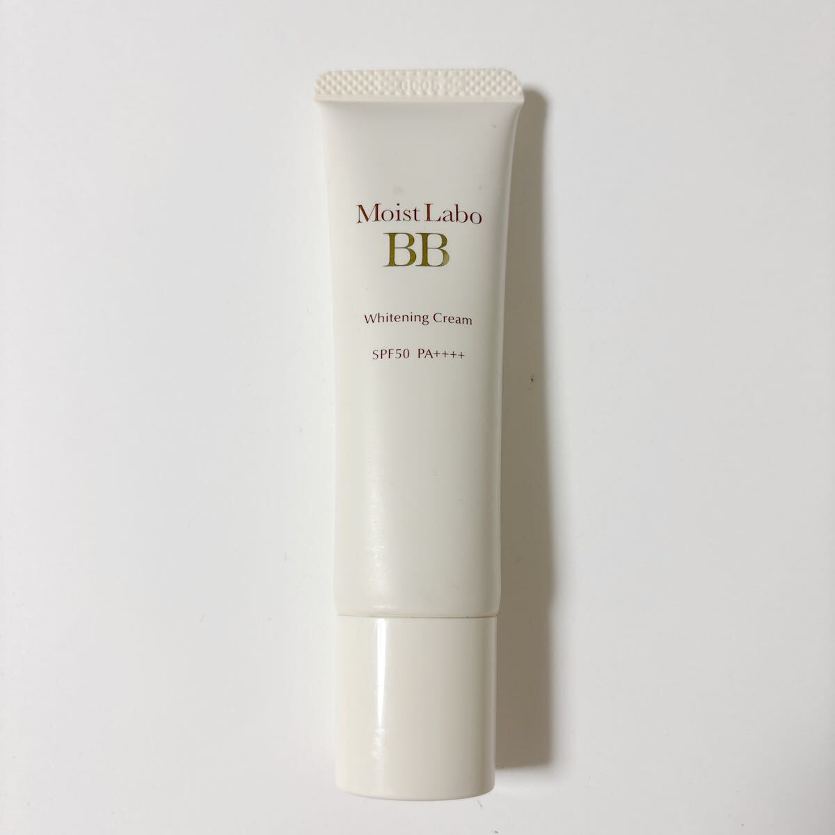 モイストラボ薬用美白BBクリーム 03:ナチュラルオークル 自然で健康的な肌色 30g 定価1320円拍卖