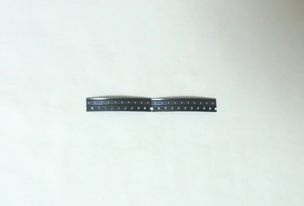 チップLED1005白色20個セット(超小型、高輝度、SMD、新品)拍卖