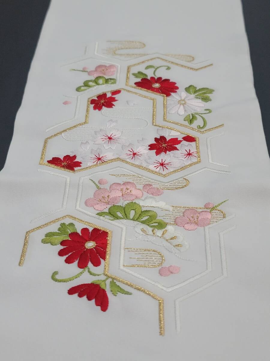 特価 即決2800円送料込み☆おしゃれな振袖用☆刺繍半襟☆06拍卖