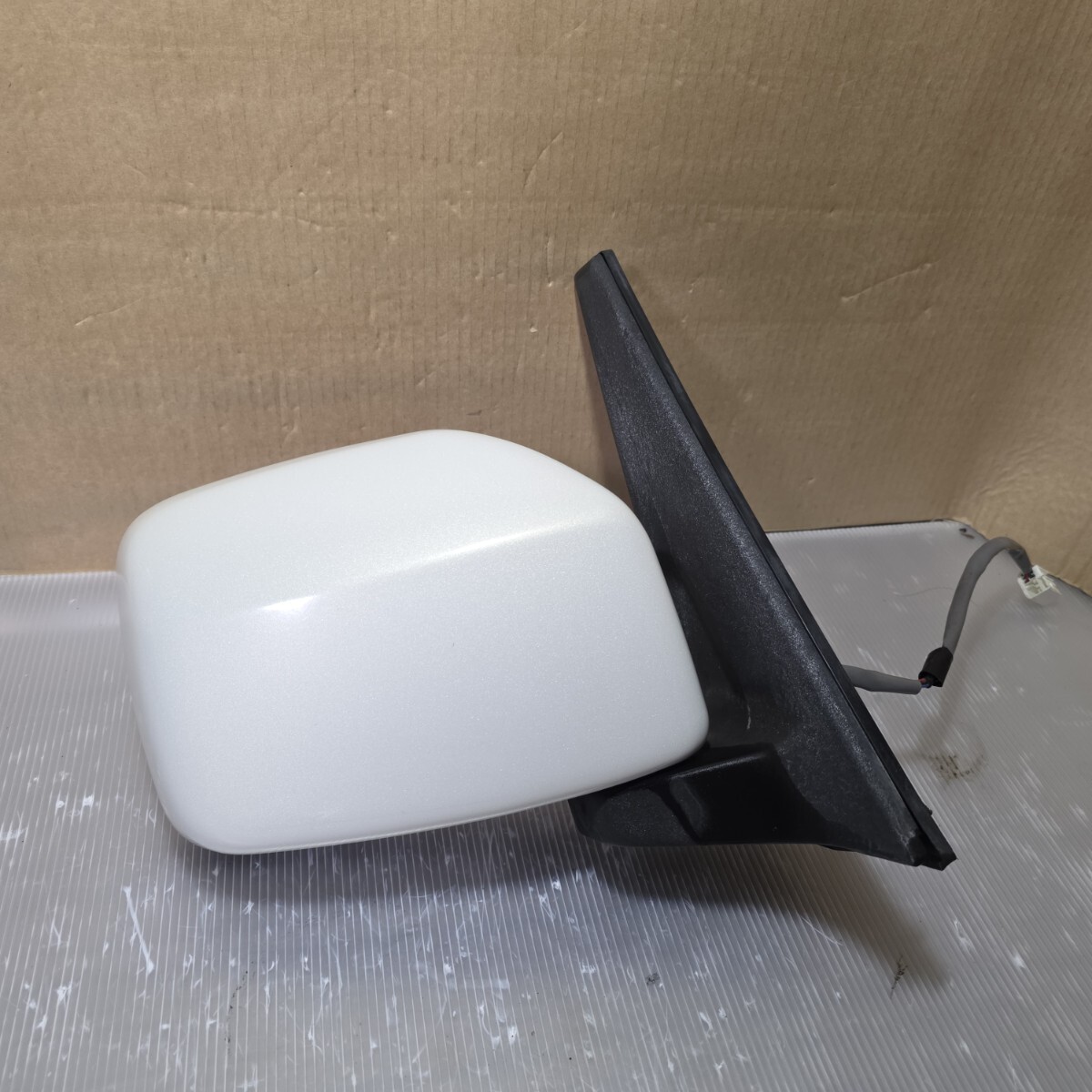 送料込み L350S タント 純正 ドアミラー 右 5ピン W16拍卖