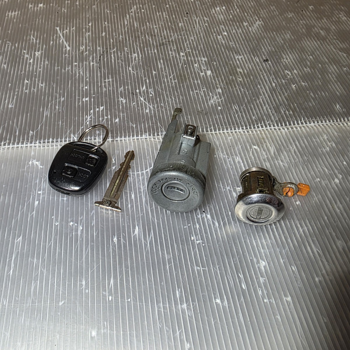 CBA-L350S タント 純正 キーシリンダー キーレス拍卖