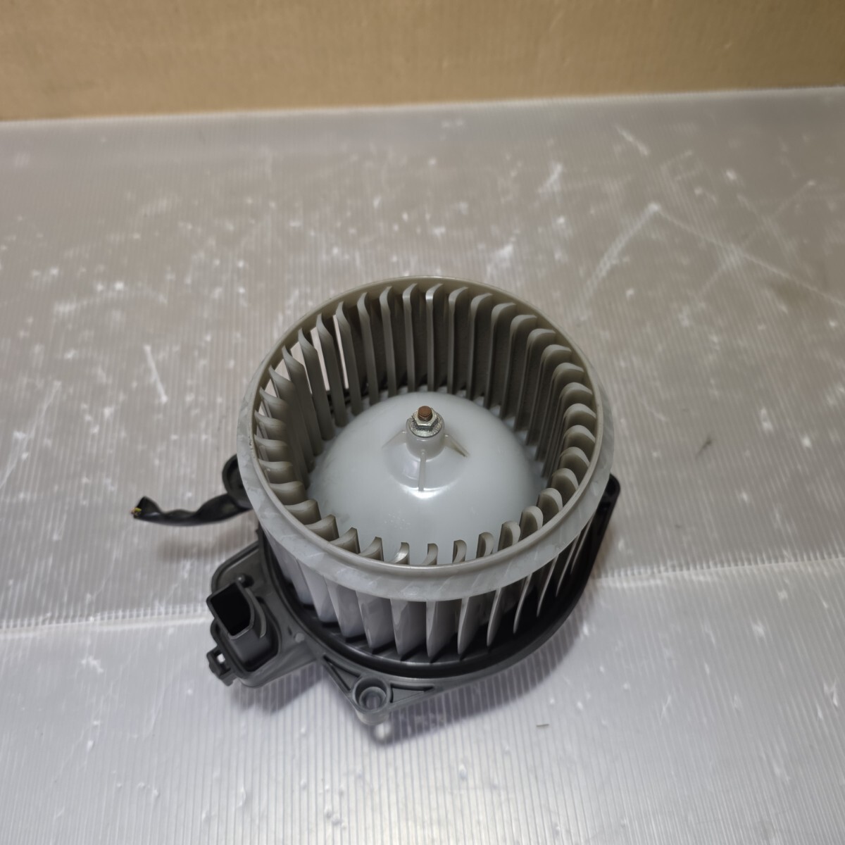 送料込み DBA-MK21S パレット SW 純正 ブロアモーター ブロアファンモーター エアコン 送風拍卖