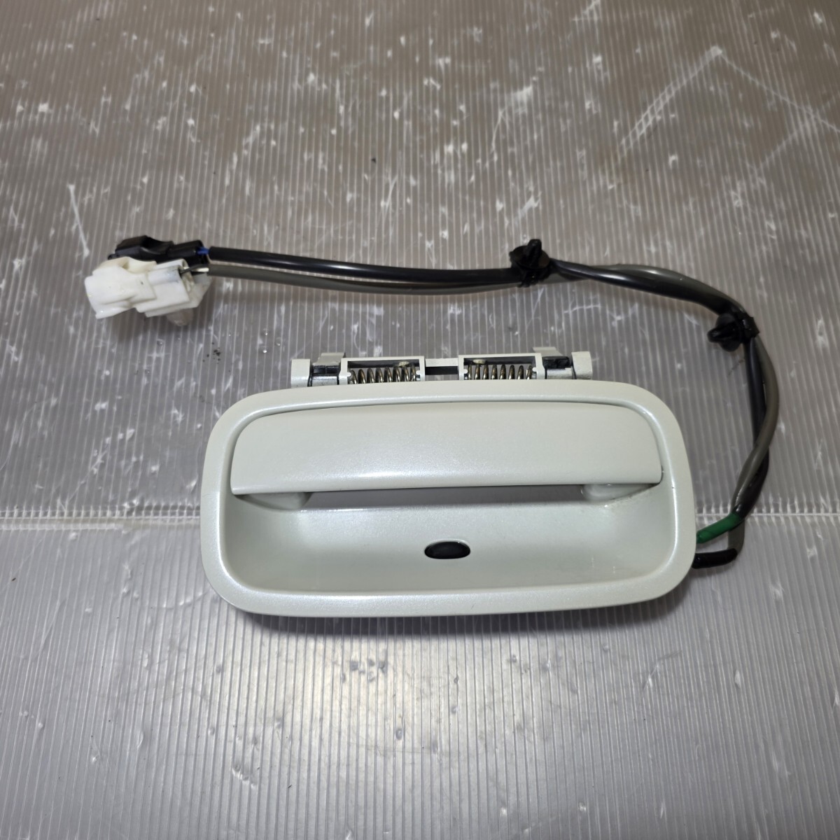 MH22S ワゴンR RR 純正 フロント左 助手席 アウターハンドル ドアノブ Z7T拍卖