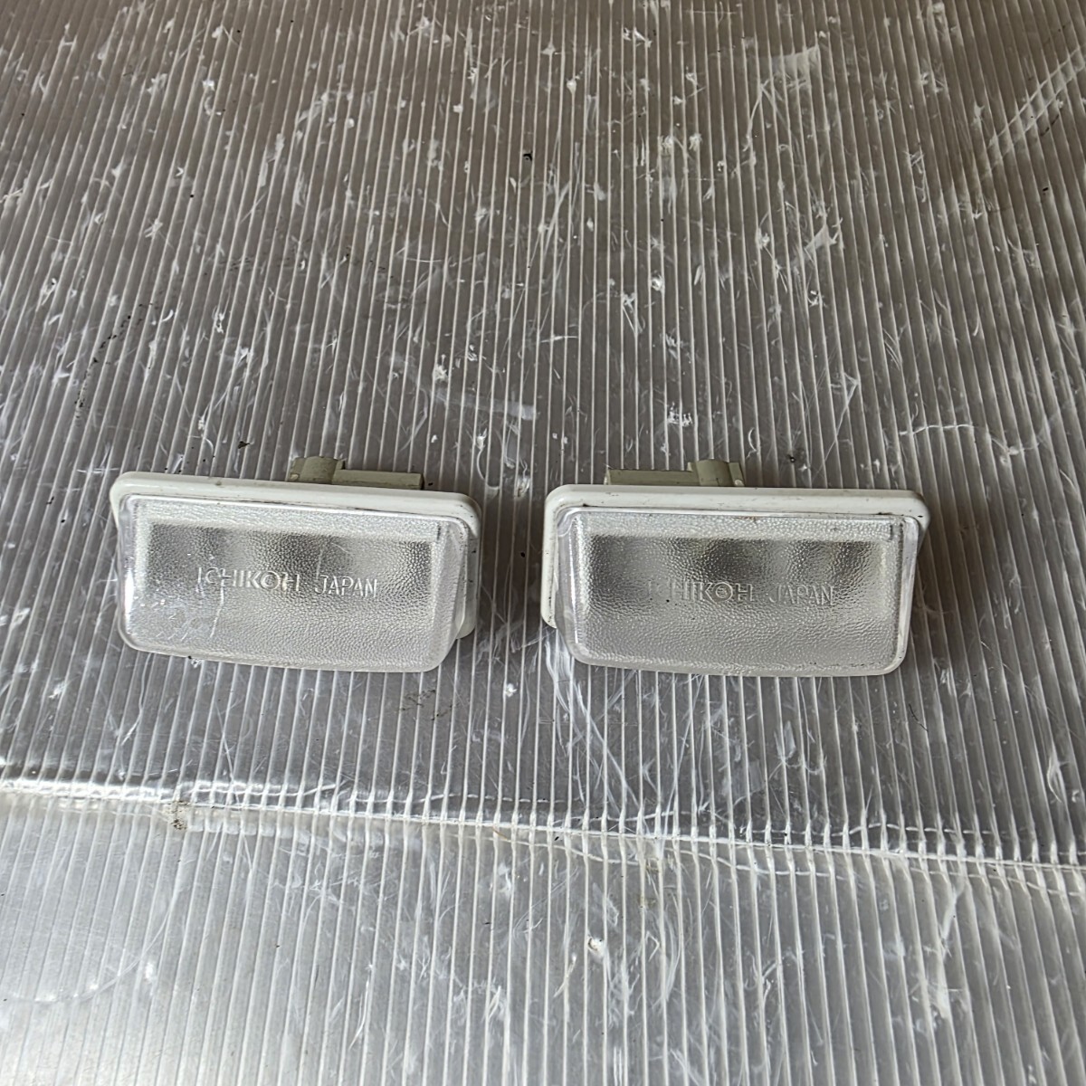 トヨタ 純正 ナンバー灯 ICHIKOH I090037 1090037 T66拍卖