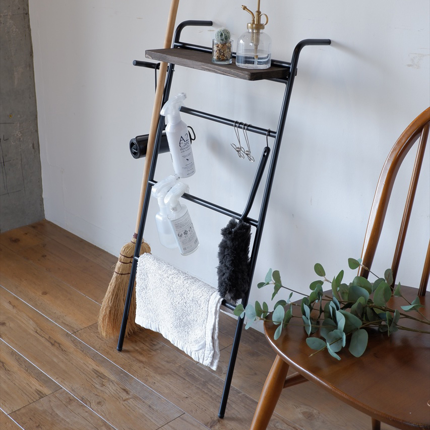 ラダーラック ハンガーラック 壁掛け 立て掛け おしゃれ シンプル 北欧 スタイリッシュ スリム 小物置き 天板 ラック お洒落 リビング拍卖