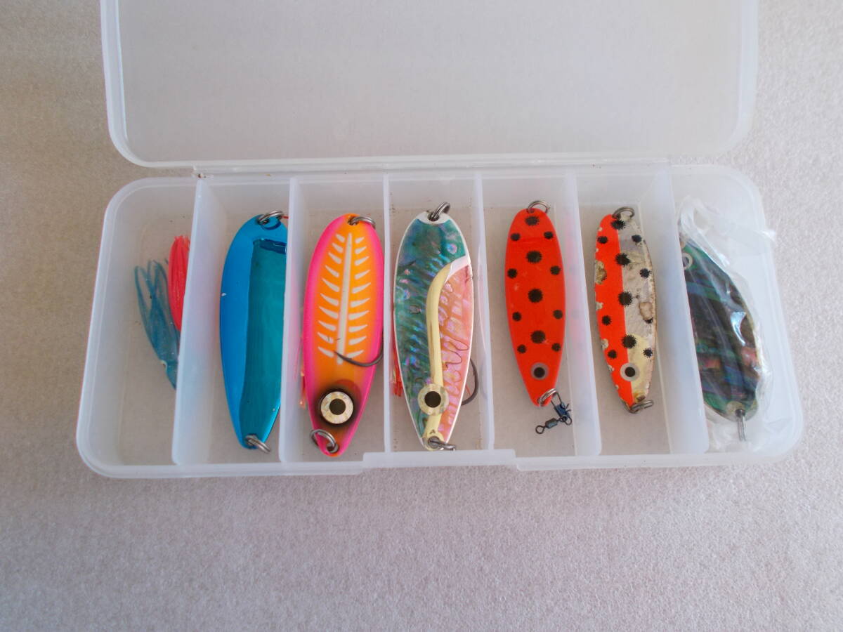 メーカー不明 他 ルアー スプーン 中古品 ケース付き まとめて拍卖