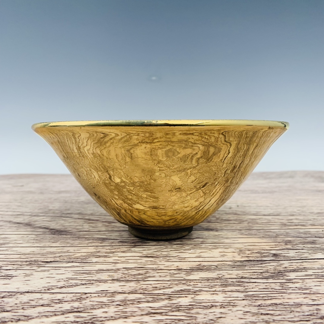 宋代風 古陶磁器 建窯 黄金盞 麒麟紋 花卉紋 盞 盃 建盞 茶盞 酒碗 供御款 陶芸 時代物 東洋彫刻 旧家蔵出し 唐物 中国古玩 古美術品拍卖