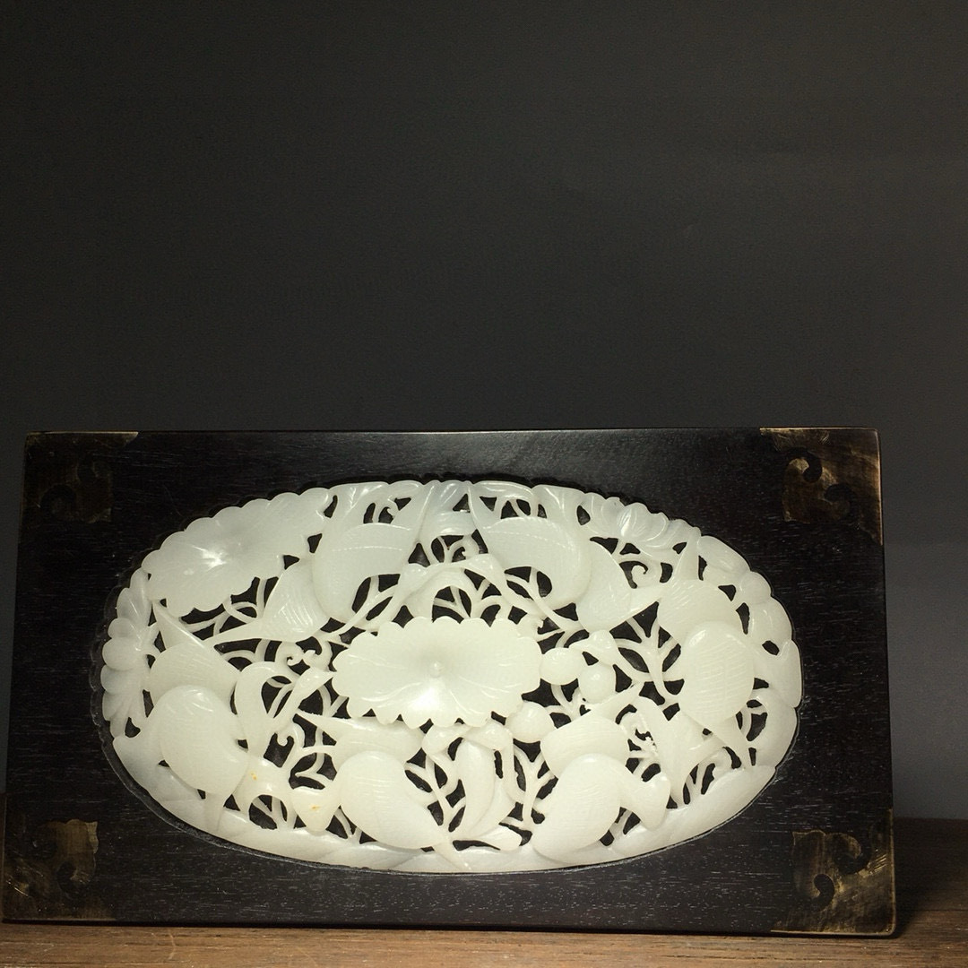 精品収蔵 黒檀木 和田玉 白玉 盒子 包銅辺 滿金星 牛毛紋 首飾盒 收納盒 古擺件 時代物 古董品 骨董 收集 旧家蔵出 唐物 中国古玩 古美術品拍卖