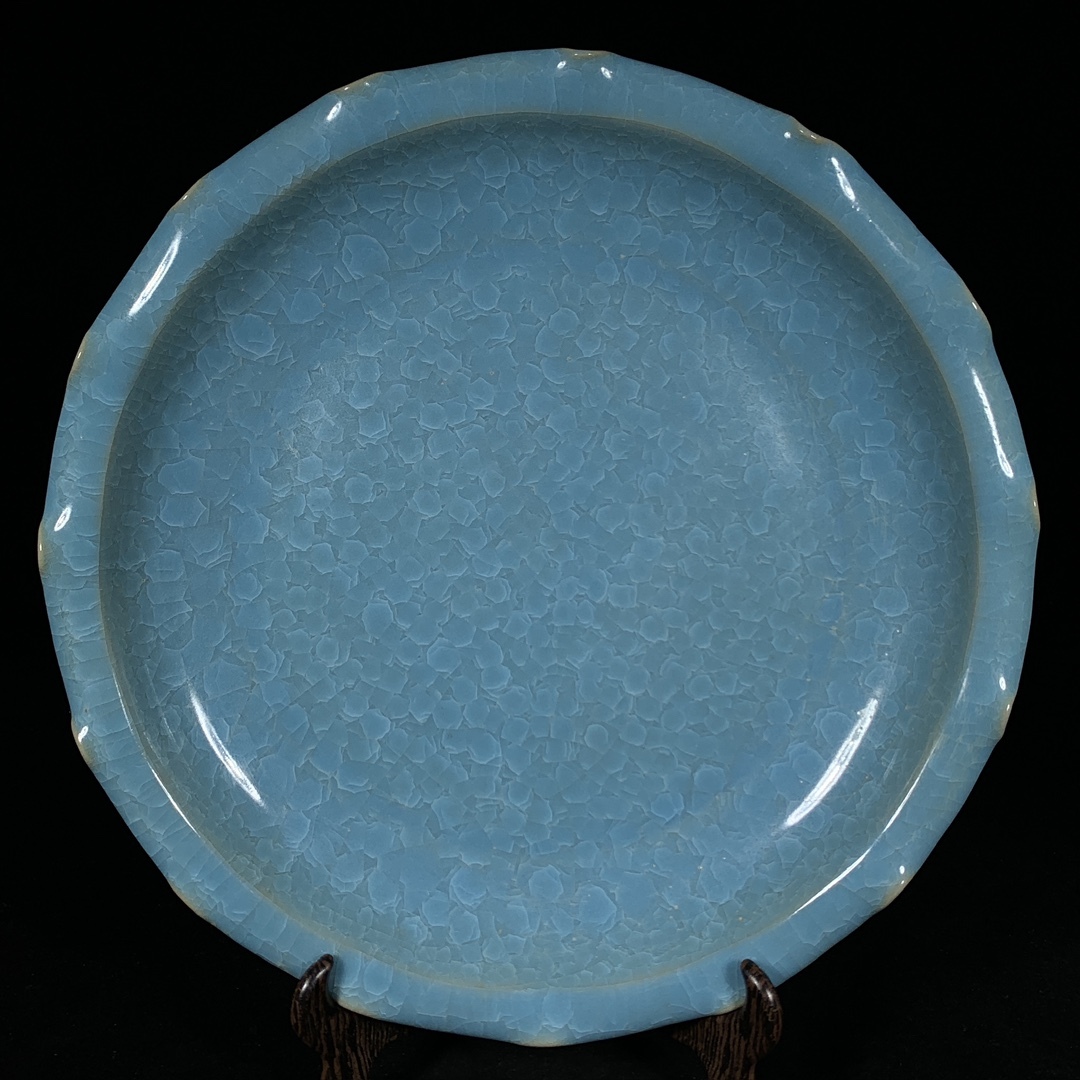 宋時代 古陶磁器 汝窯 冰裂紋 藍釉 花口盤 盤子 文案 置物 擺件 時代物 古董品 骨董 旧家蔵出し 唐物 中国古玩 古美術品拍卖