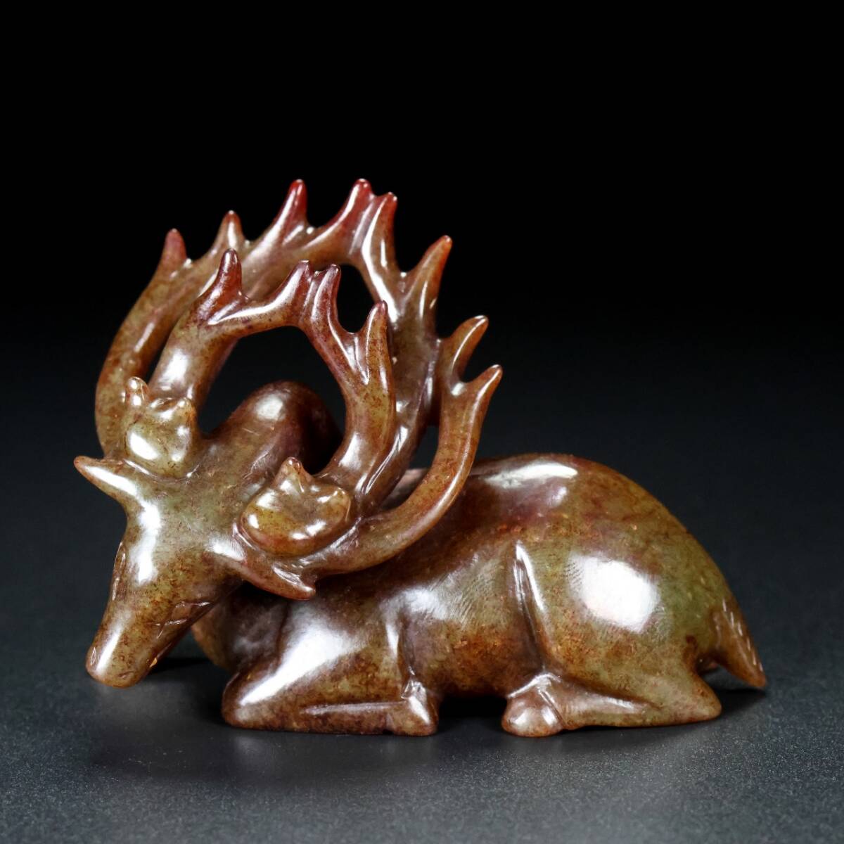 漢時代 古和田玉 高古玉彫 玉彫 鹿 老玉 把件 擺件 文案置物擺件 極細工 時代物 唐物 旧家藏出 古賞物 中国古玩 古美術品拍卖