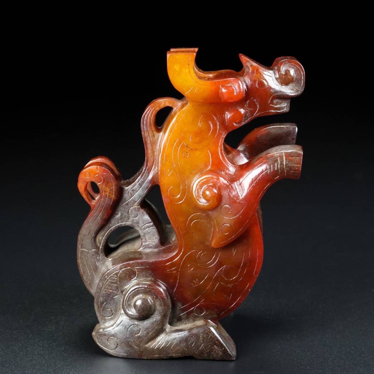 漢時代 古和田玉 高古玉彫 老玉 玉彫 天龍 擺件 把件 文案置物 時代物 古董品 骨董 收集 旧家蔵出 唐物 中国古玩 古美術品拍卖