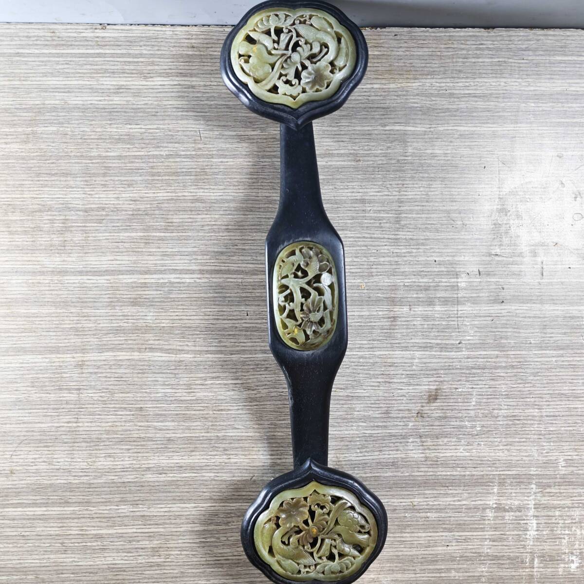 早期收集 旧藏 古檀木彫 和田玉嵌 花鳥紋 空彫 如意 玉如意 置物 賞物 極細工 古賞物 東洋彫刻 旧家蔵出し中国唐物 時代物 骨董 中国古美術拍卖