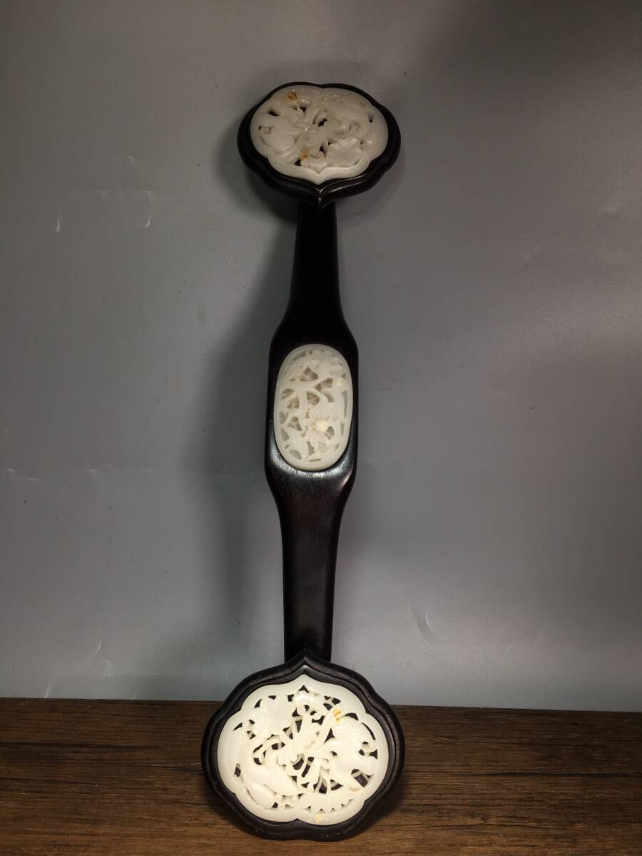 精品収蔵 黒檀木 和田玉嵌 白玉 如意 擺件 滿金星 牛毛紋 文案置物 古擺件 時代物 古董品 骨董 收集 旧家蔵出 唐物 中国古玩 古美術品拍卖