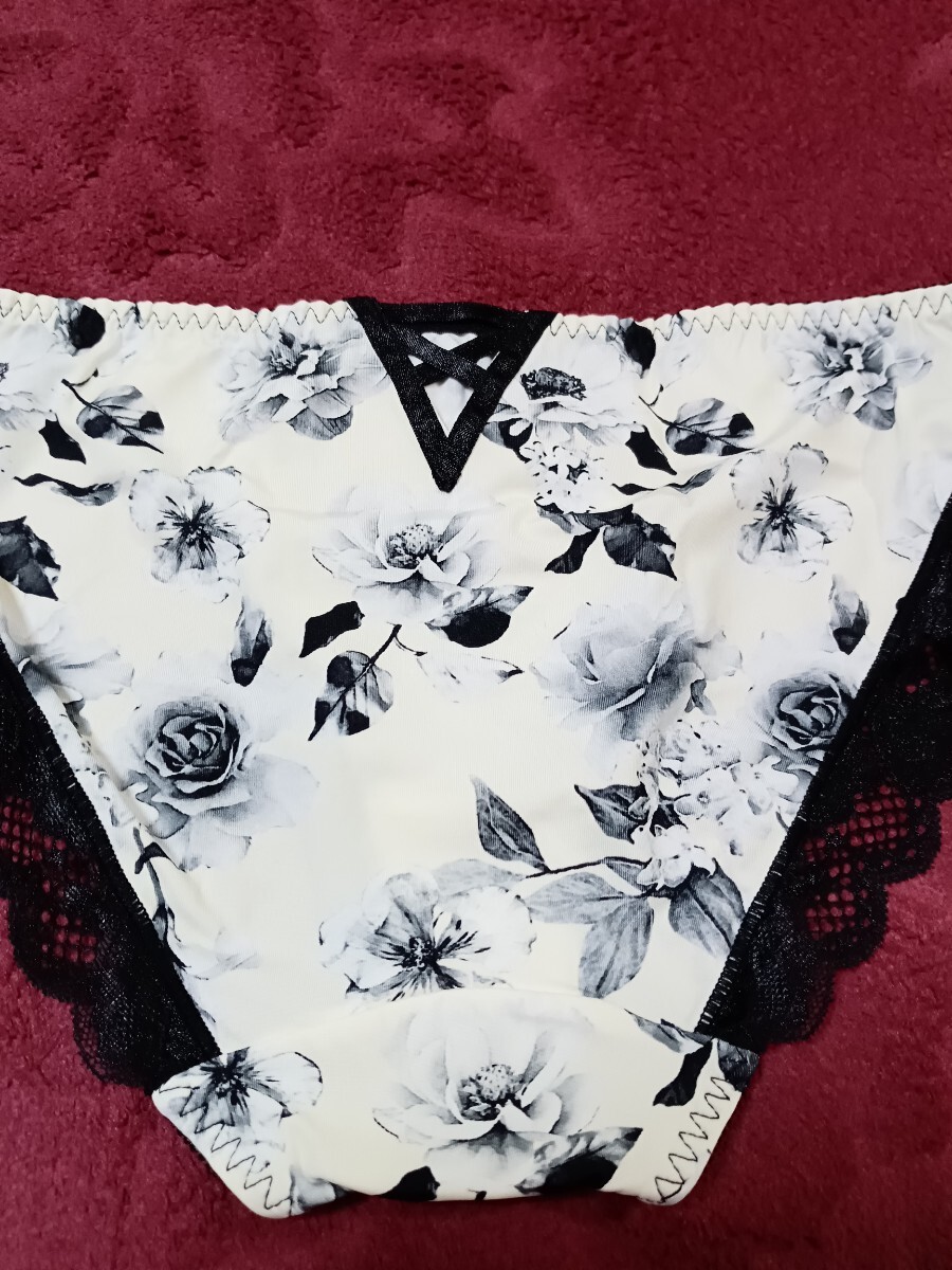 完売品 新品 エメフィール ショーツ レース 白 黒 フラワー L拍卖