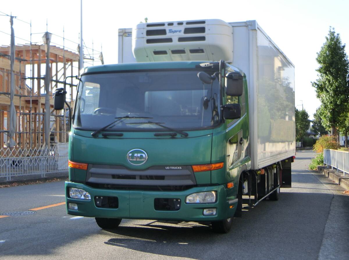 3つの約束☆絶対に安い☆程度の良いトラック☆スピーディー納車☆H24☆コンドル☆6MT☆冷蔵冷凍車☆バックカメラ☆積載量3t☆予備検査付拍卖