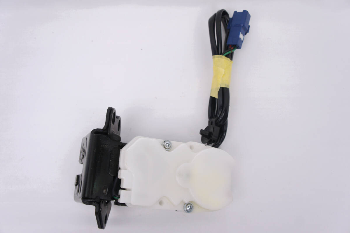 実働 リアゲート ドアロックアクチュエーター NCP30 前期 S bB 前期 後期 バックドア リアドアロック 参考 69350-52100 NCP31 NCP35@12628s拍卖