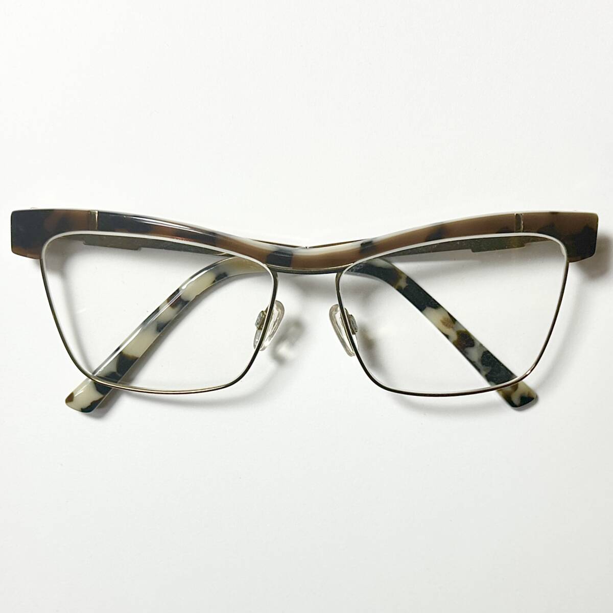 処分価格 新品 CAZAL MOD.2504 002 金色 チタン素材 純正メガネ 純正ケース付き ドイツ カザール拍卖