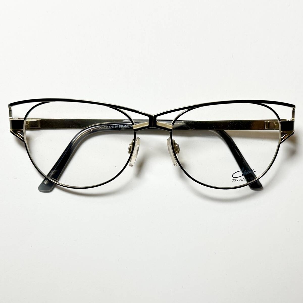 処分価格 新品 CAZAL MOD.1241 003 チタン素材 純正メガネ 純正ケース付き ドイツ カザール拍卖