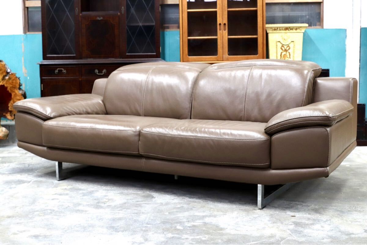 GMIH248B○スタイリッシュモダン 3人掛けソファ トリプルソファ 長椅子 ブラウン 牛革 ヘッドレスト可動 拍卖