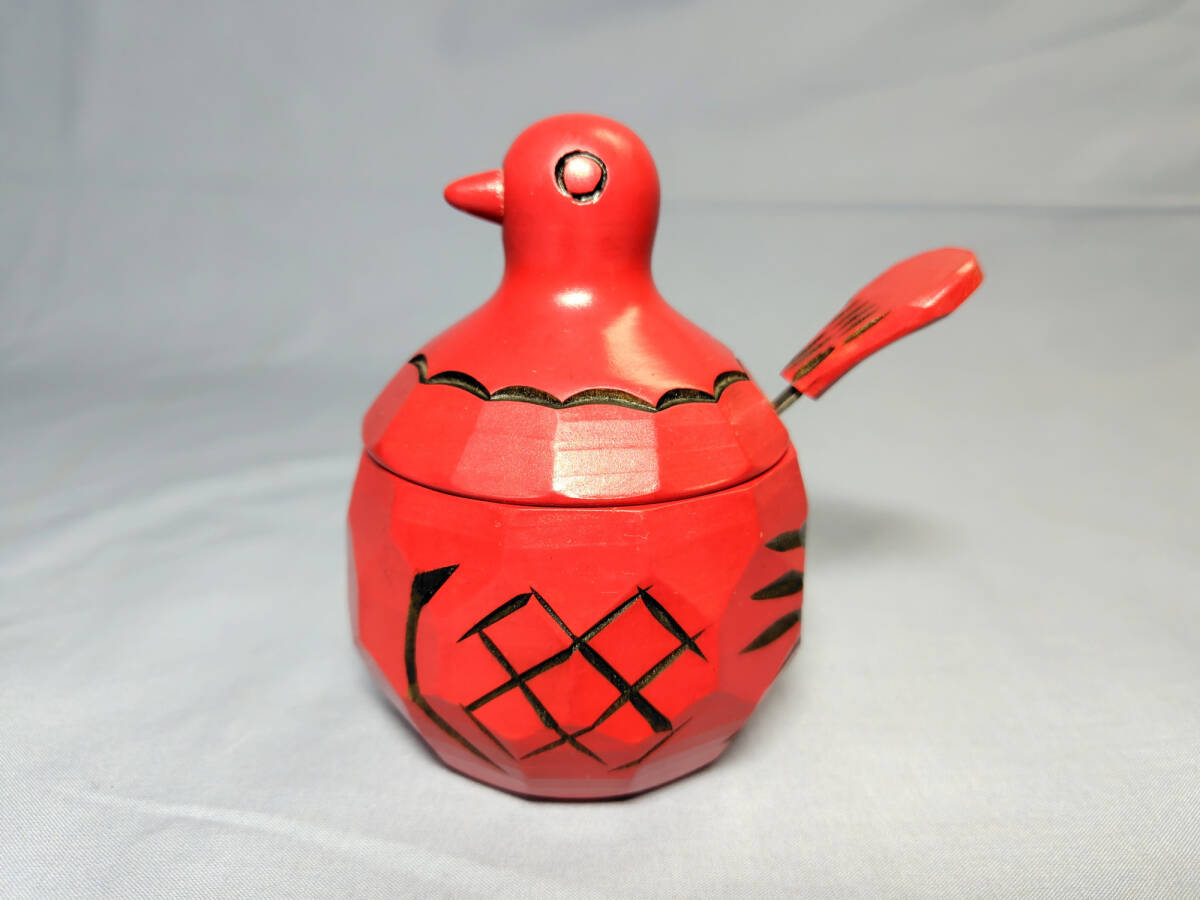 〇赤い鳩の砂糖壺 木製 シュガーポット 鳩 砂糖壺 長野県 工芸品 信州 民芸品 スプーン付〇中古品拍卖