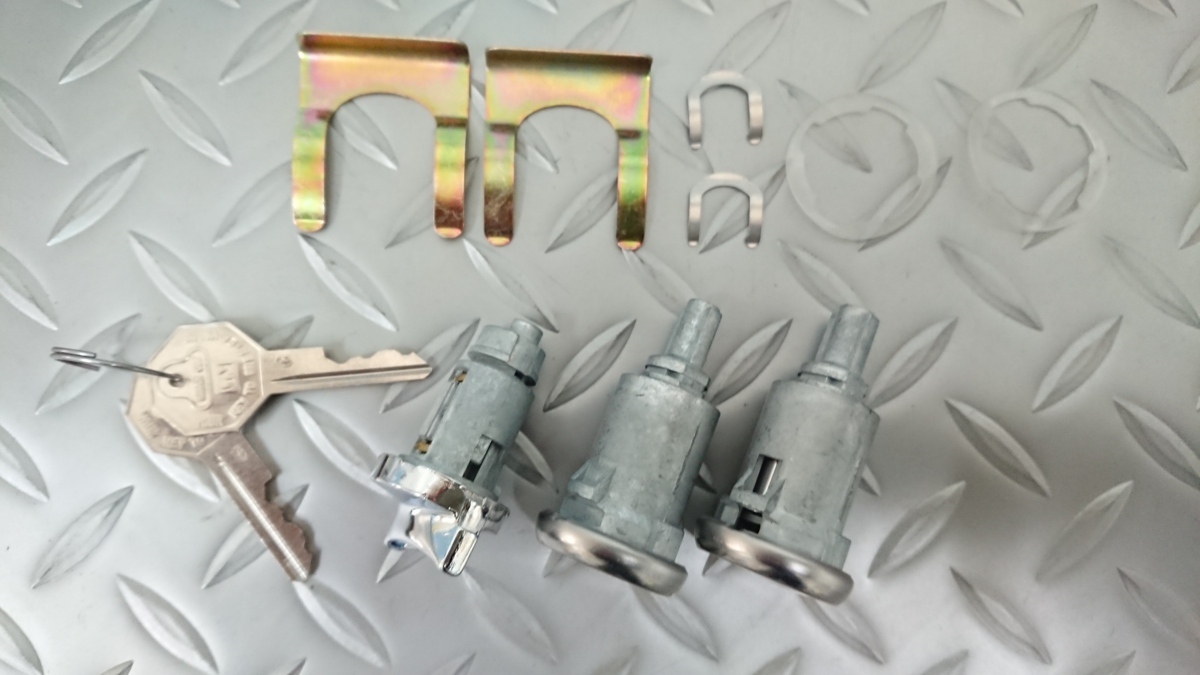 61~64 インパラ ドア/イグニッション ロックセット 鍵セット キーシリンダー シボレー クーペ コンバーチブル コンバー 62 63拍卖