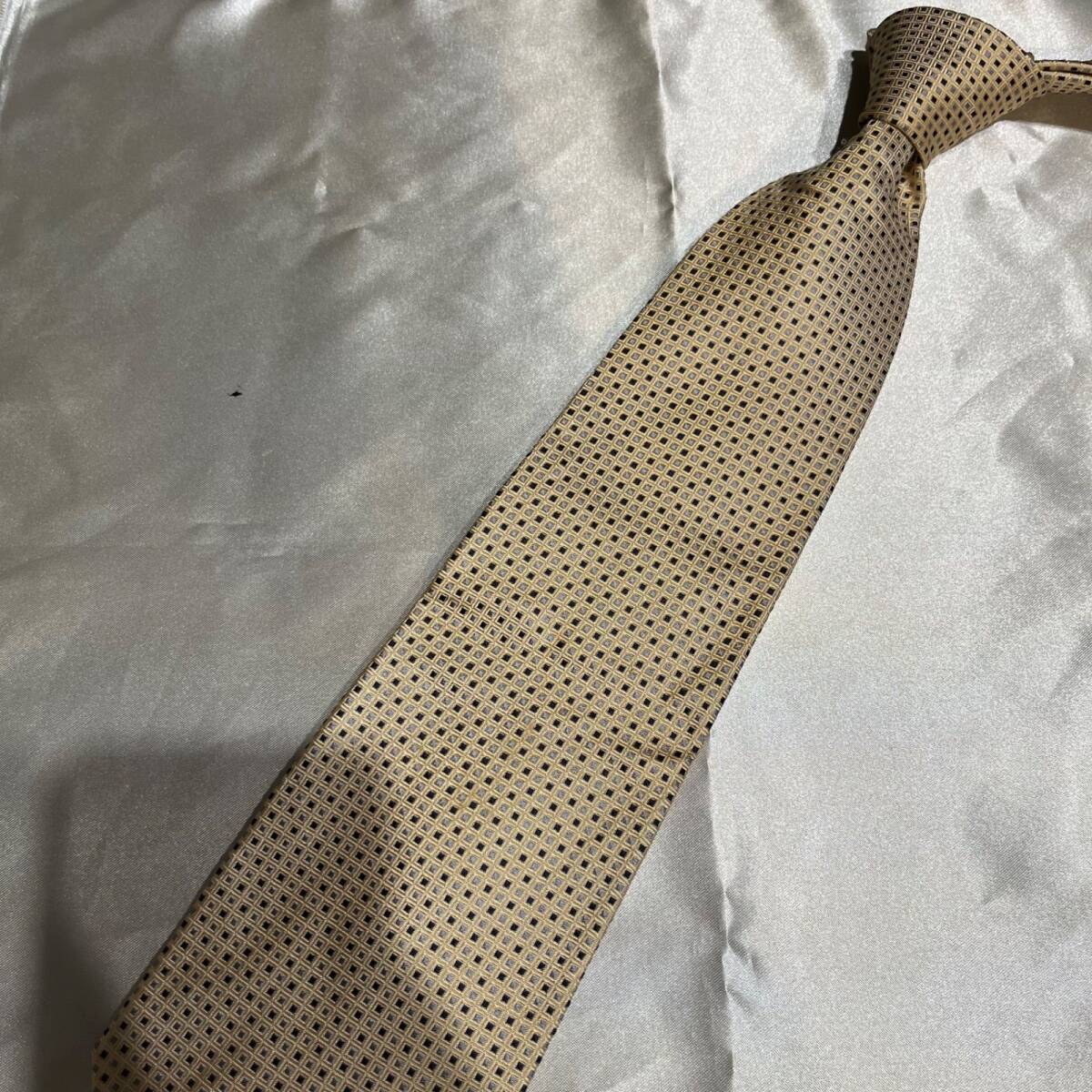 FARAGO ファラーゴ ベージュ 柄 ネクタイ su46拍卖