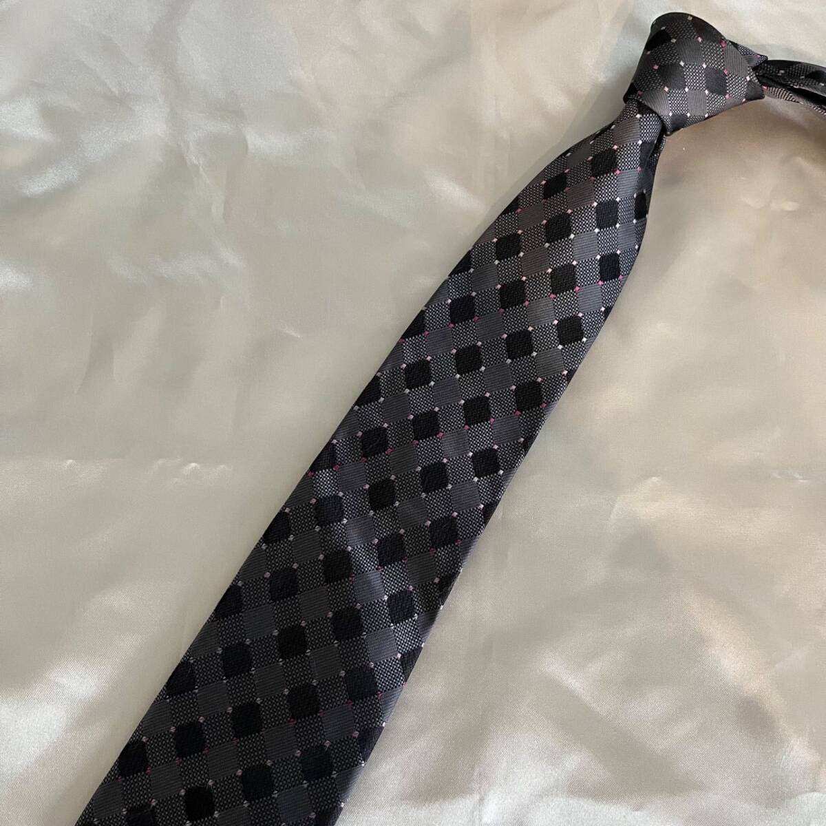 marie dire グレー チェック ネクタイ su50拍卖