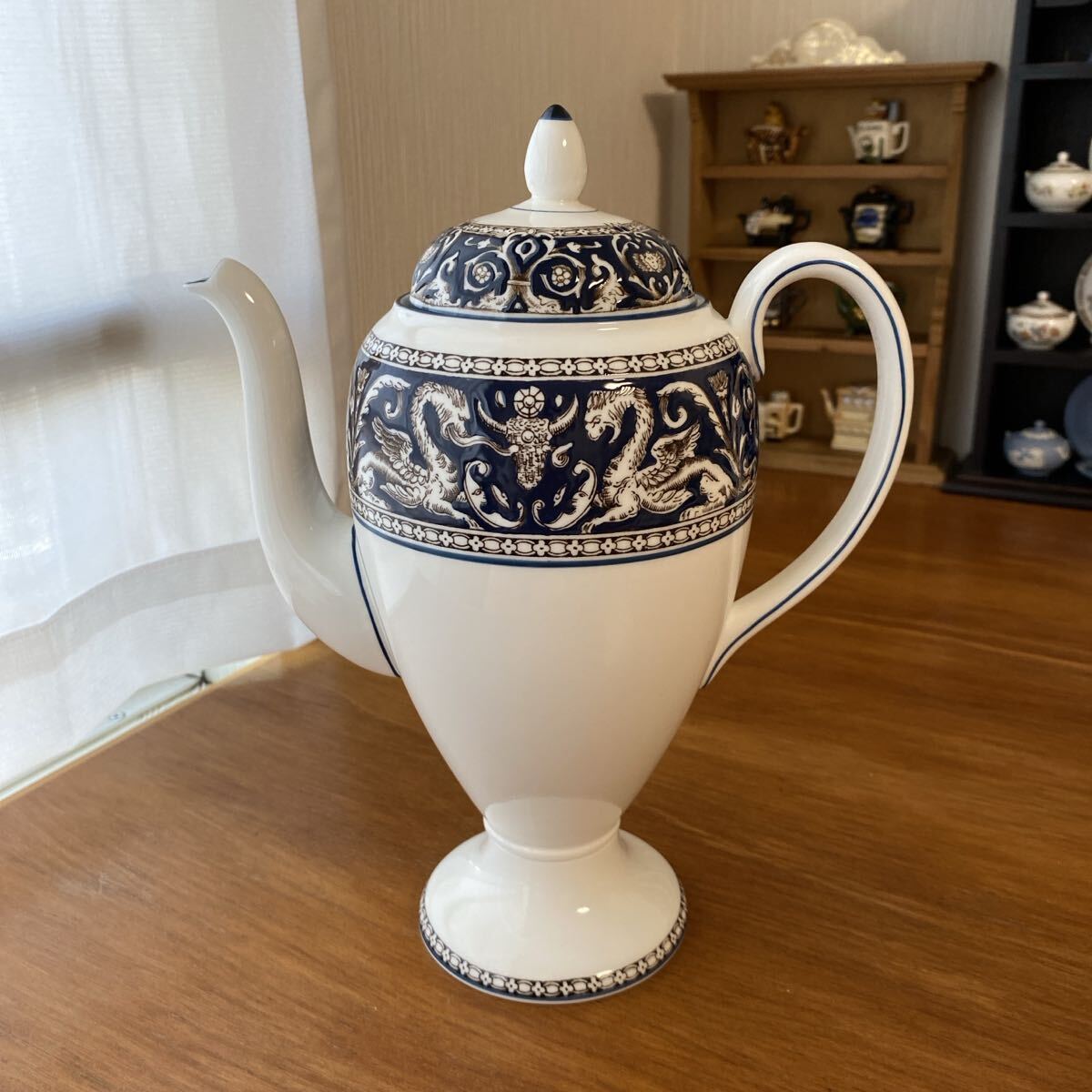 ウェッジウッド フロレンティーン コバルトブルー ティーポットL拍卖