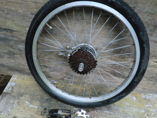 ★レストア・リペア用 6段ギア 20×1.75インチ リアホイールタイヤ付き 程度下 C-720 24108★拍卖