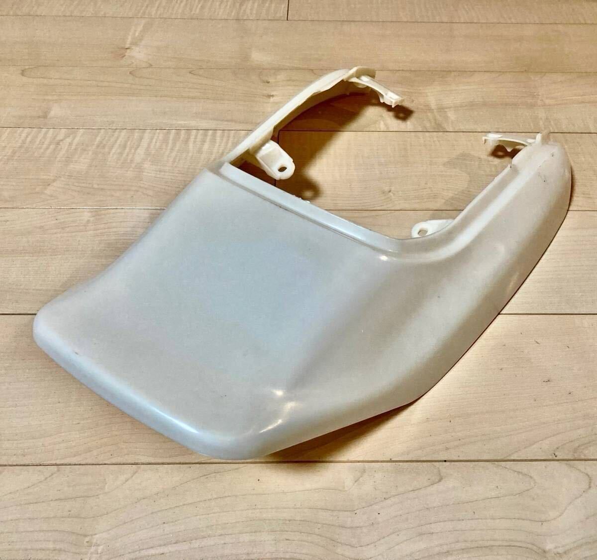 【迅速発送!】CB400SF NC31 未塗装 新品リアカウル シートカウル テールカウル リヤカウル エンドカウル拍卖