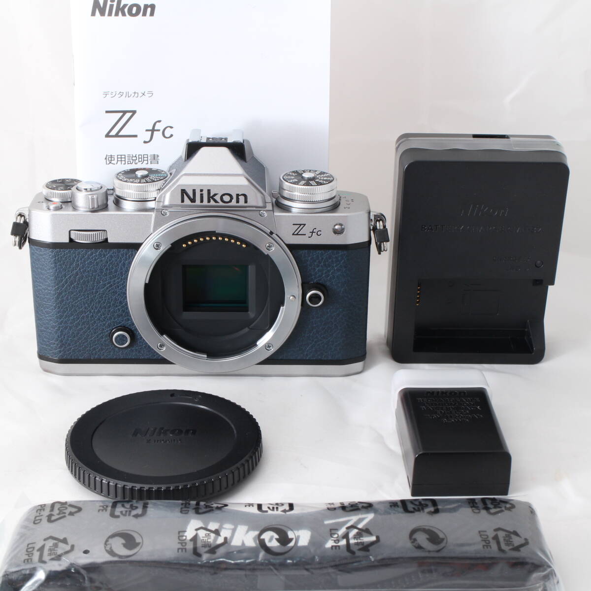 ☆プレミアムエクステリア(ミッドナイトグレー)・ショット数400☆ Nikon ミラーレス一眼カメラ Z fc ボディ Zfc シルバー #R433拍卖