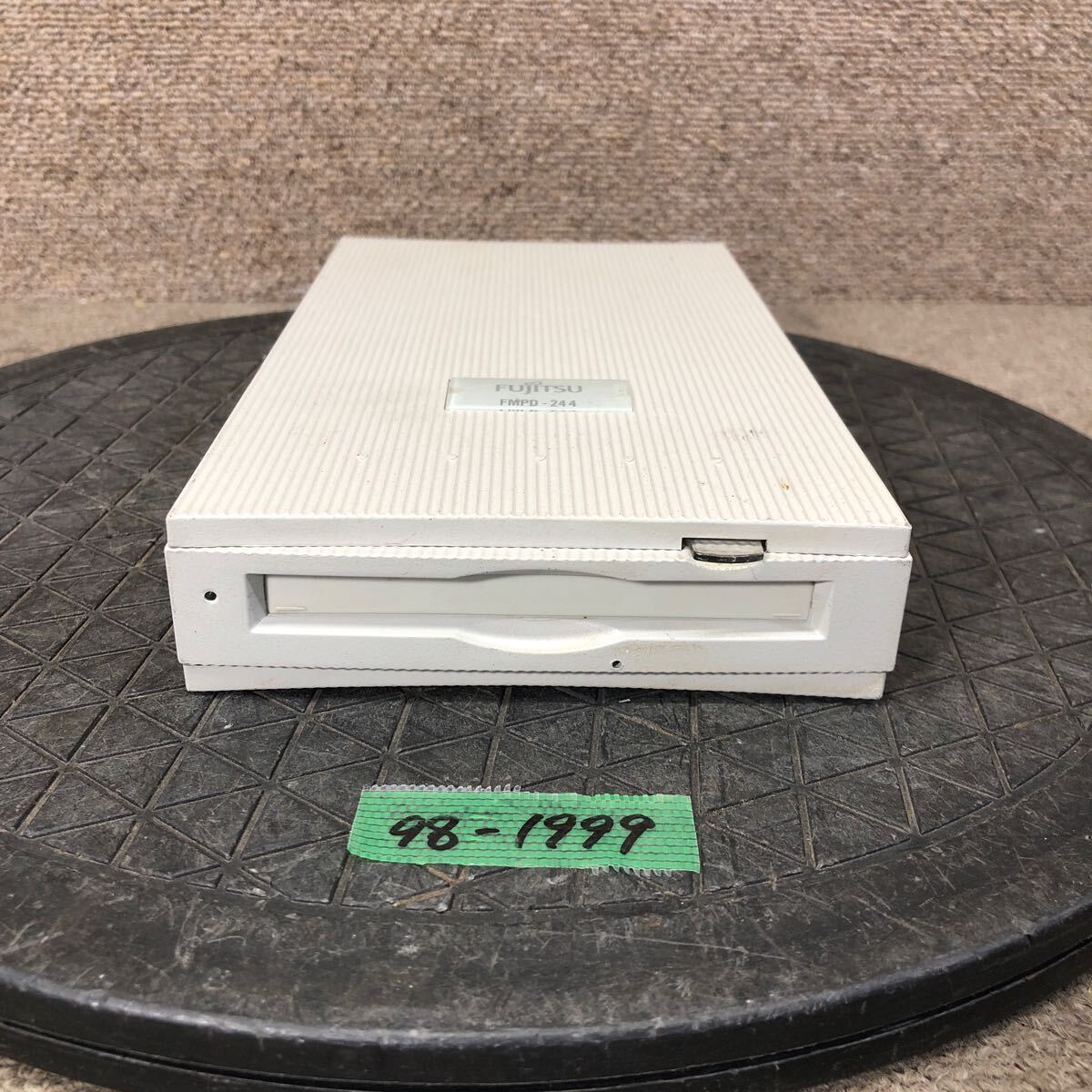 98-1999 激安 レトロPC パーツ 外付け 3.5インチ MOドライブ 640MB? FUJITSU FMPD-244 光磁気ディスクドライブ SCSI 動作未確認 ジャンク拍卖